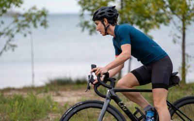 How to Eat on the Bike: In-Ride Nutrition Basics