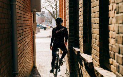 Why Non-Team Racers Should Consider Custom Kit Design